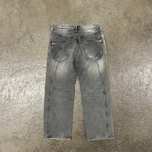 00s 리바이스 엔지니어드진 (33“)