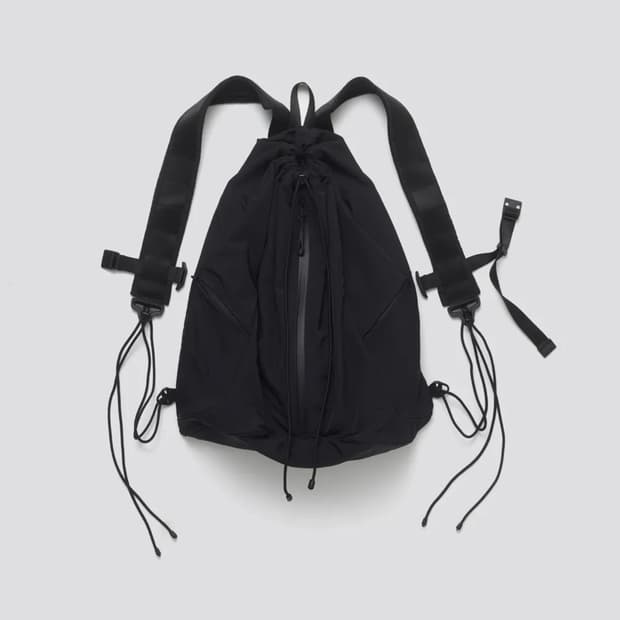 해칭룸 스트링 나일론 백팩 블랙