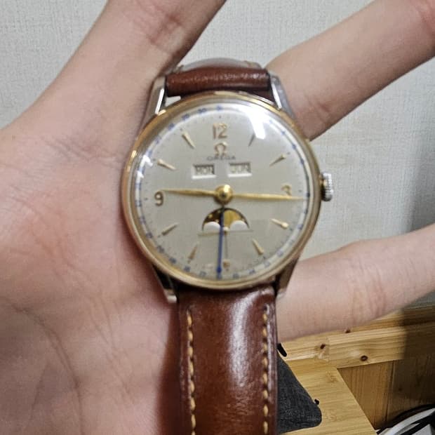오메가 문페이즈 