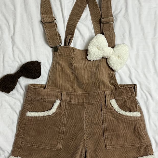 라떼갸루 코듀로이 퍼 멜빵 반바지