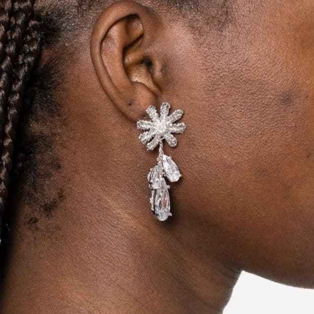 슈슈통 x YVMIN 26ss 플라워 드롭 귀걸이