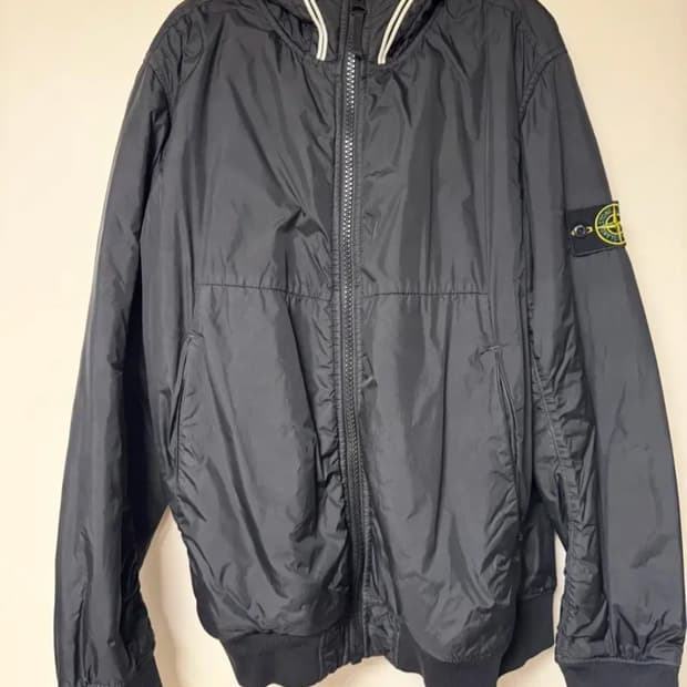 스톤아일랜드 크링클랩스 프리마로프트 판매합니다(바라막이)