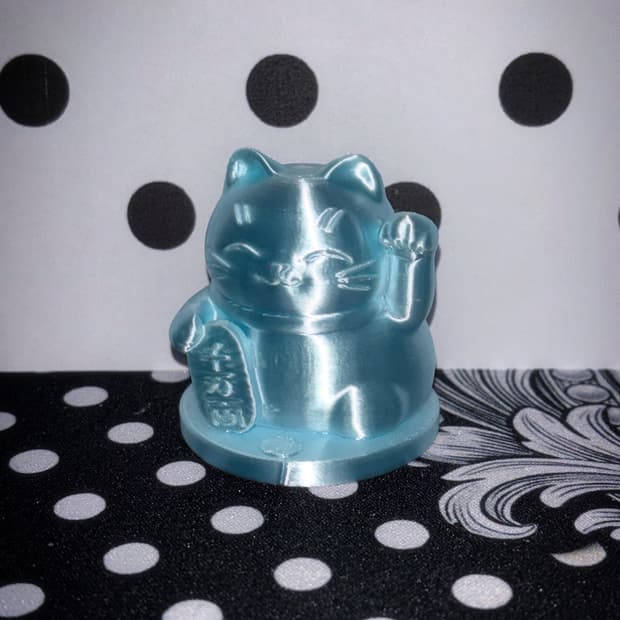 Maneki-Neko Lucky Cat Figure