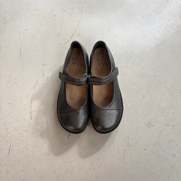 Beau Walk Kobe 빈티지 플랫슈츠 245