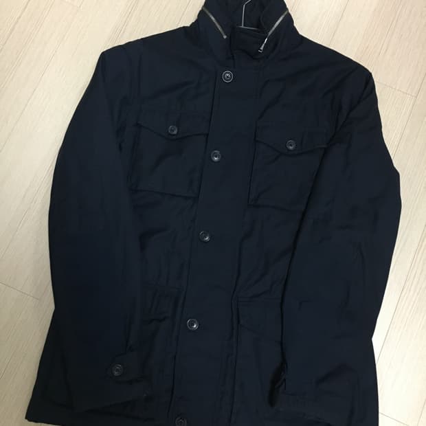 아르마니 익스체인지 M-65 자켓 야상 네이비 색상 판매합니다