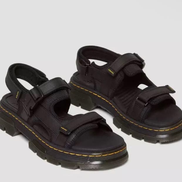 [당일 배송] 닥터마틴 샌들 Foster 260