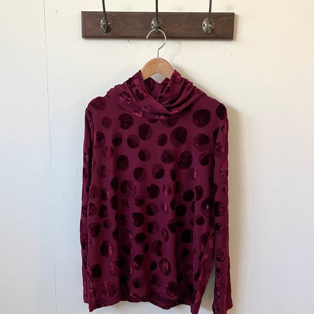 japan vtg 도트 로즈벨벳 터틀넥