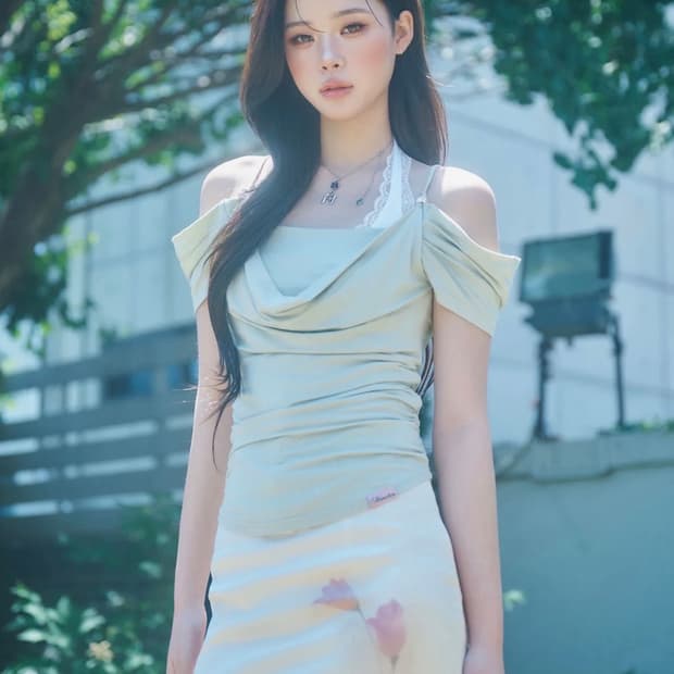 뉴얼린 오프숄더 블라우스 민트