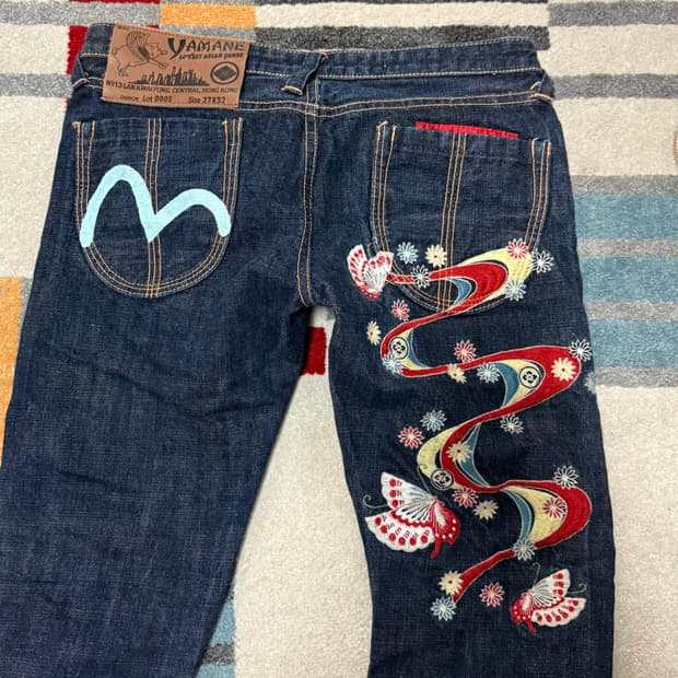 에비수 야마네 버터 플라이 오리엔탈 부츠컷 데님 팬츠