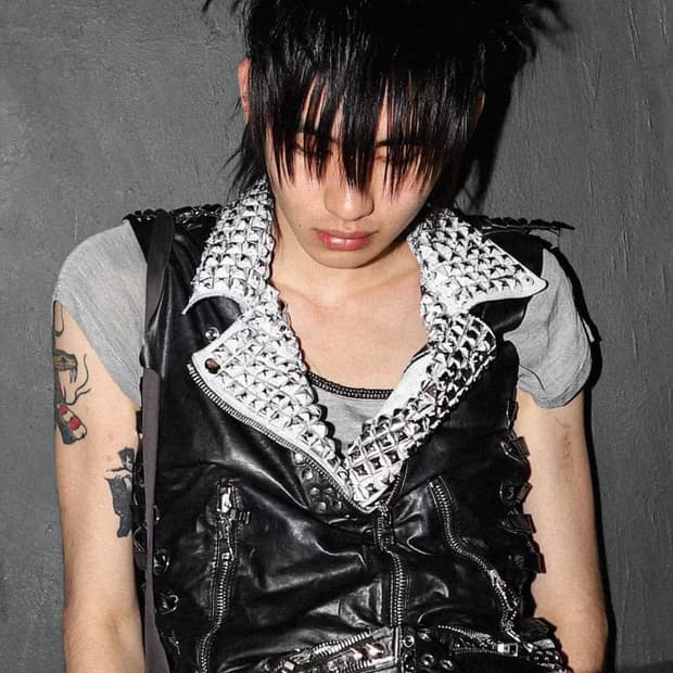 발망 데카르넹 2011ss 레더베스트