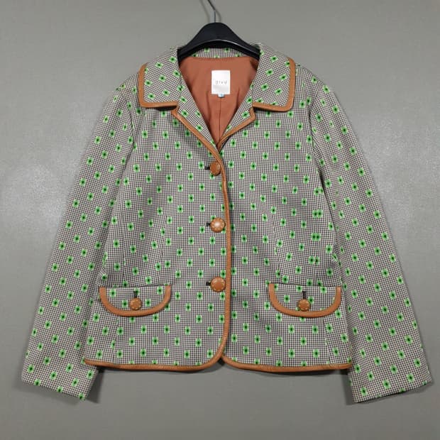 givy 기비 소가죽 카라 올오버 패턴 파이핑 버튼 자켓 여성 자켓 S