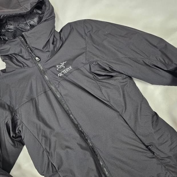 아크테릭스 아톰 LT 후드