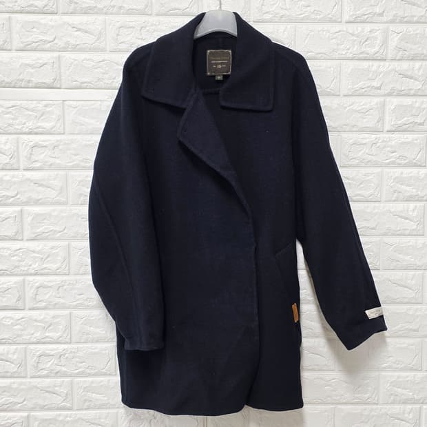 택포) 19s 써스데이아일랜드 겨울 코트 S