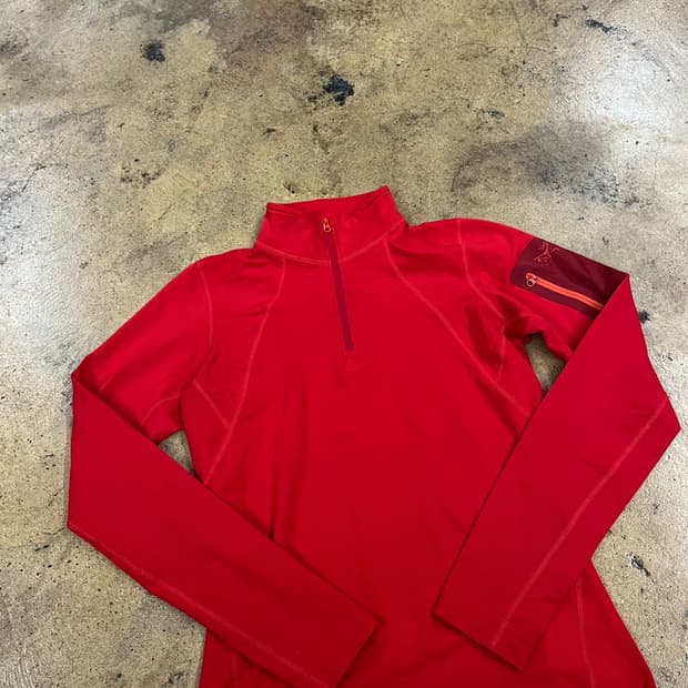 [정품/S] 아크테릭스 레드 긴팔 반집업 긴팔티셔츠 b18