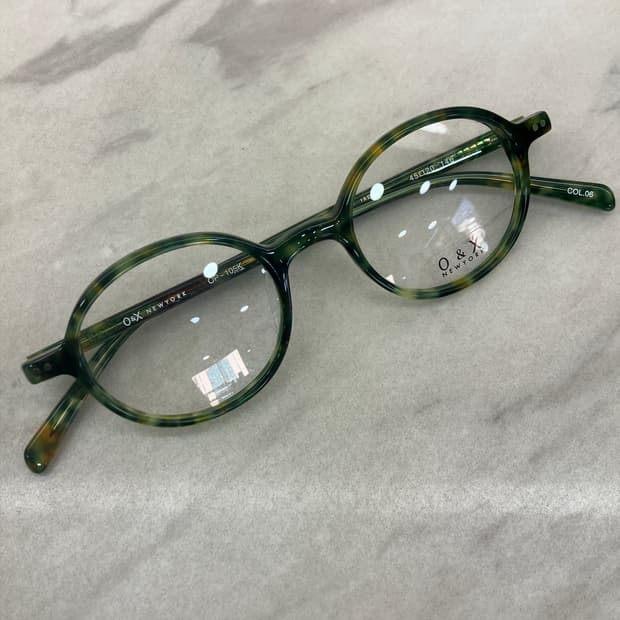 오앤엑스 O&X New York 카모 그린 오벌 뿔테 안경