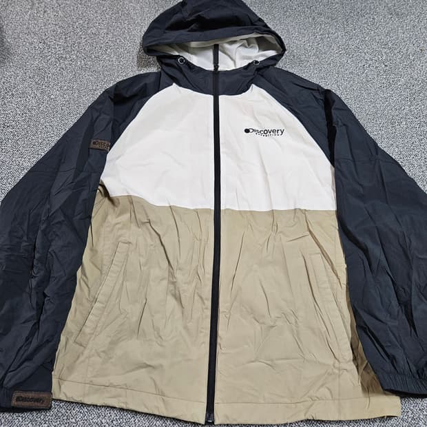 디스커버리 바람막이