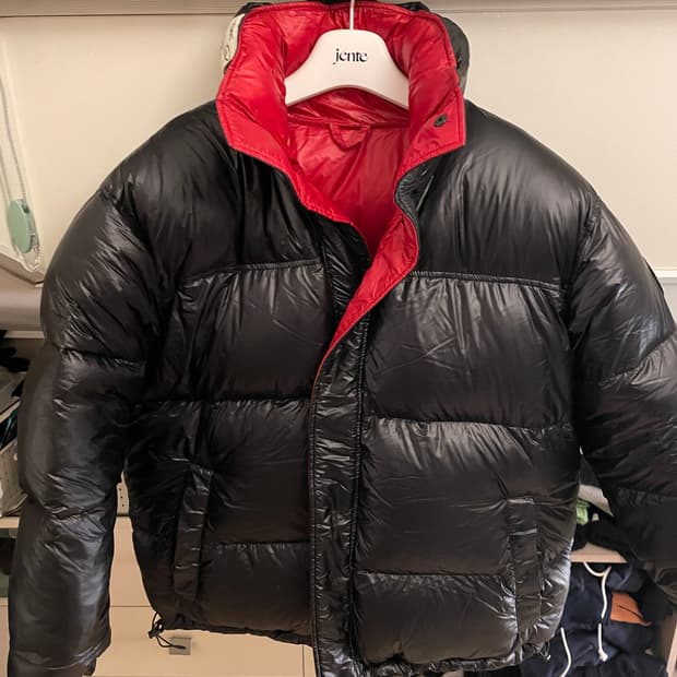 베트멍 X 캐나다구스 리버시블 패딩