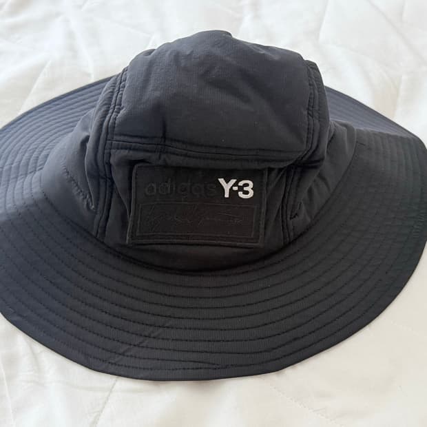 새상품) y3 y-3 요지야마모토 아이다스 버킷햇 챙모자 모자 사파리햇