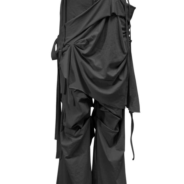 Jungdo LAYERING BY PANTS . BLACK