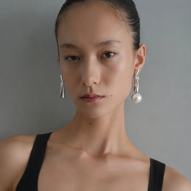 먼데이에디션 파이프 진주 귀걸이