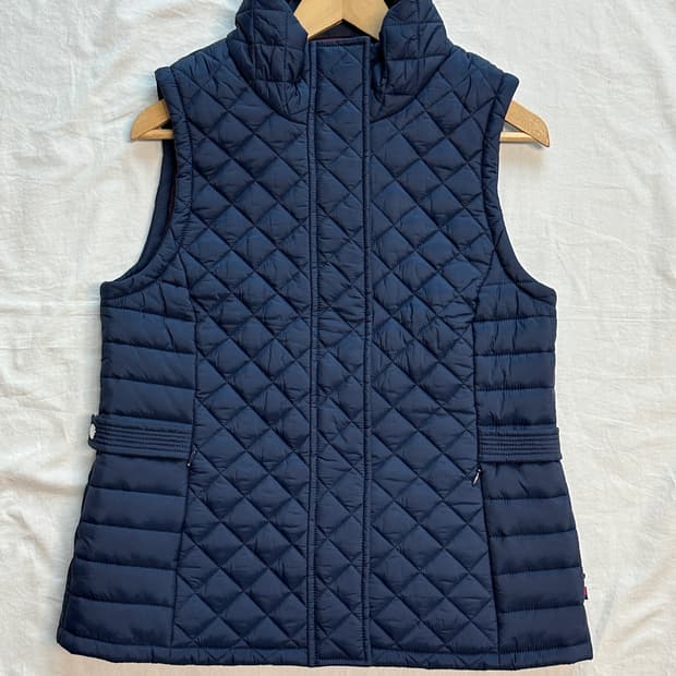 타미힐피거 퀄팅 경량 패딩조끼