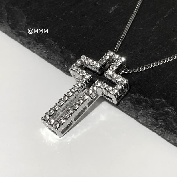 Damia Cross necklace