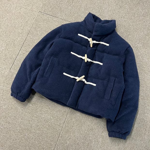 오아이오아이 부클 패딩 더플패딩