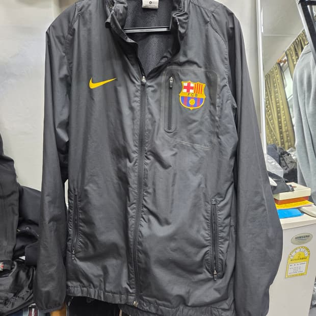 나이키   FC  바로셀로나  바람막이