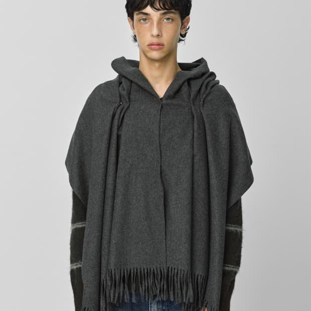 밀로아카이브 쓰리 웨이 더블 스냅 드레이프 머플러 차콜 