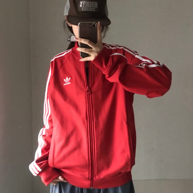 아디다스 레드 트랙탑