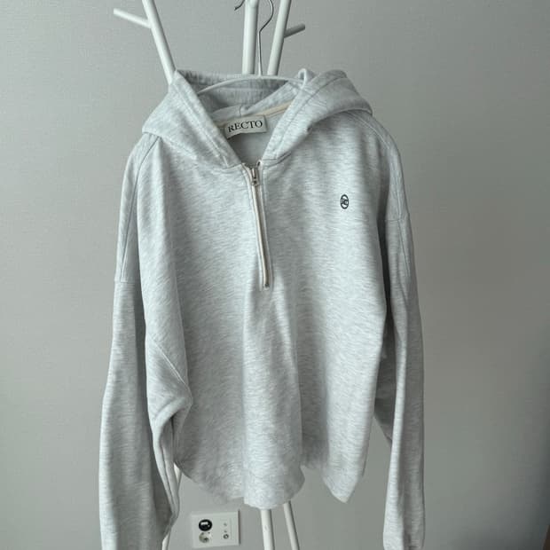 렉토 하프집업맨투맨