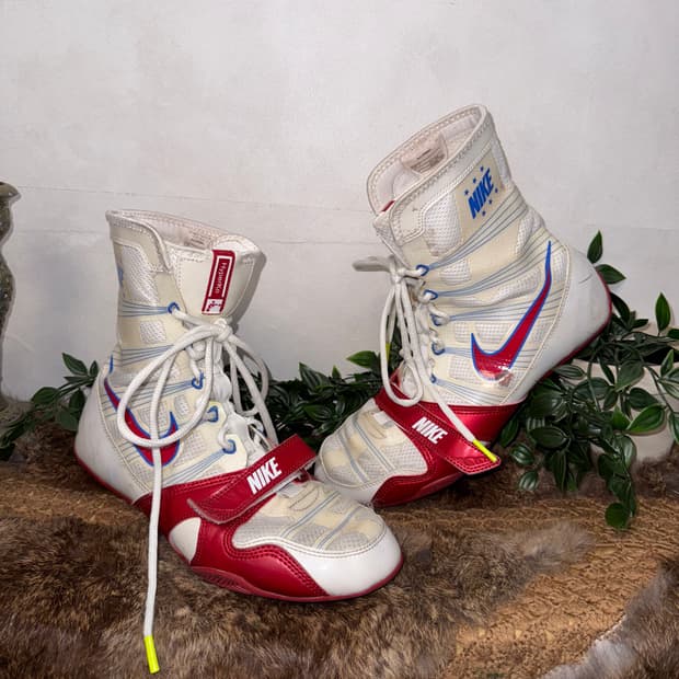 Nike Hyper Ko white red boxing boots