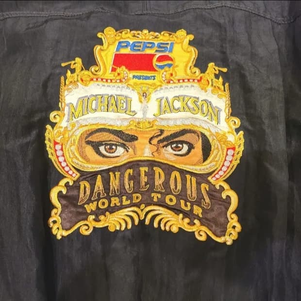 마이클잭슨 월드투어 봄버