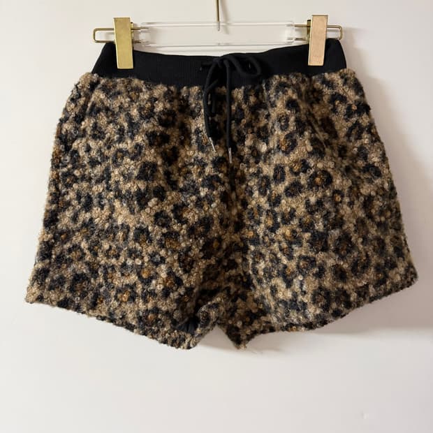 새상품 여자 호피 뽀글이 반바지