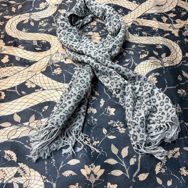 Leopard vtg scarf