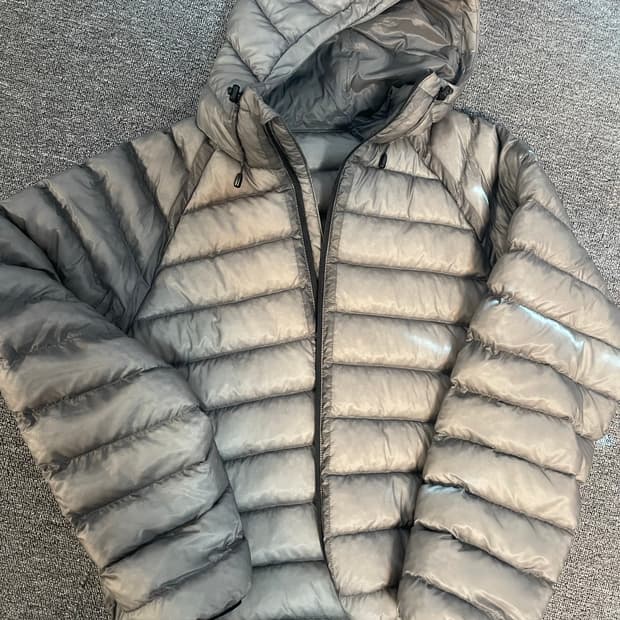 수아레 경량 패딩 (L)