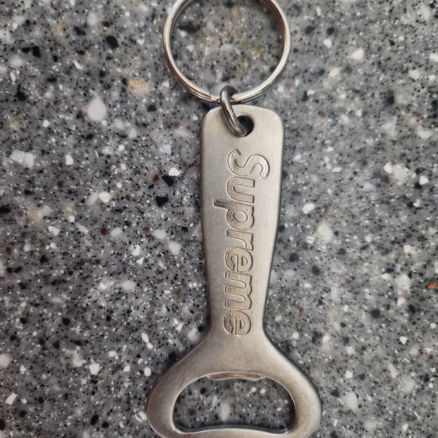슈프림 보틀 오프너 키링 실버 - 24FW