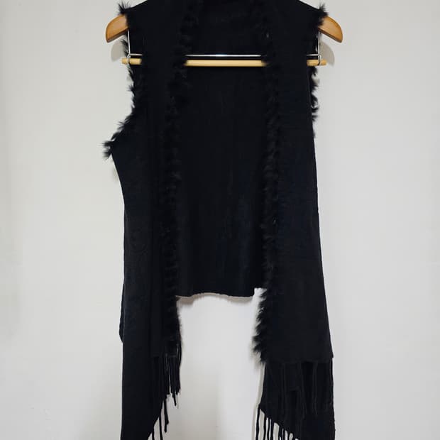 르니앤맥코이  천연토끼털 트리밍 베스트 free. 상태좋음 