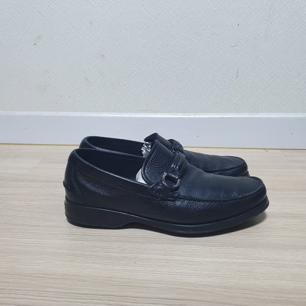 살바토레 페라가모 간치니 가죽 로퍼 3E 270~275
