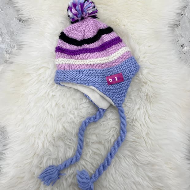 스트라이프 캔디 이어플랩 방울 비니