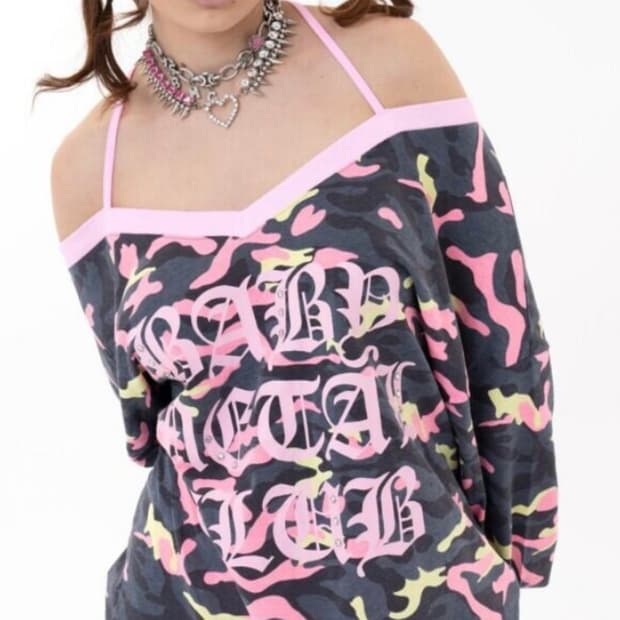 미개봉 새상품 베이비메탈클럽 네온 핑키 카모 티 판매