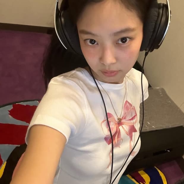 론론 리본 반팔티 (F) 제니,수지착용