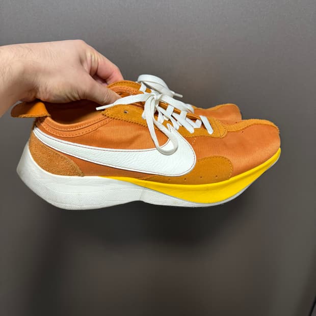 (295) 나이키 문레이서 모나크