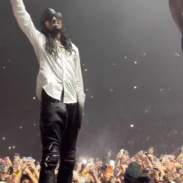 생로랑 레더페널진 33 밑단길이 수선된제품