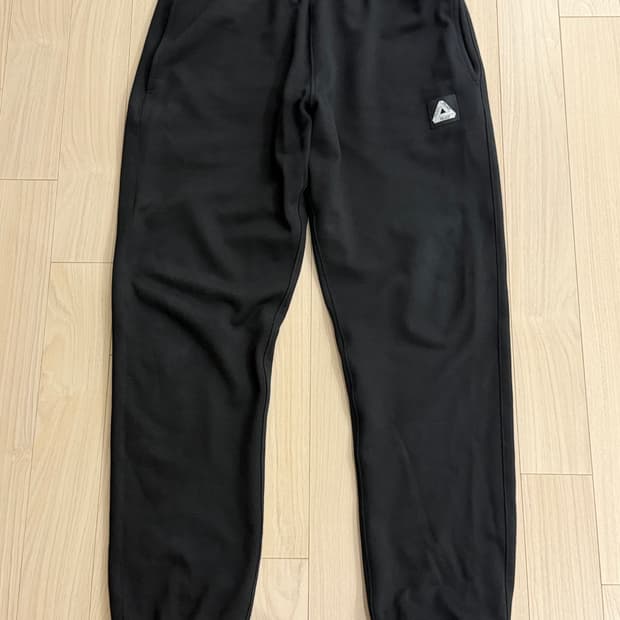 팔라스 스퀘어패치 조거팬츠 L