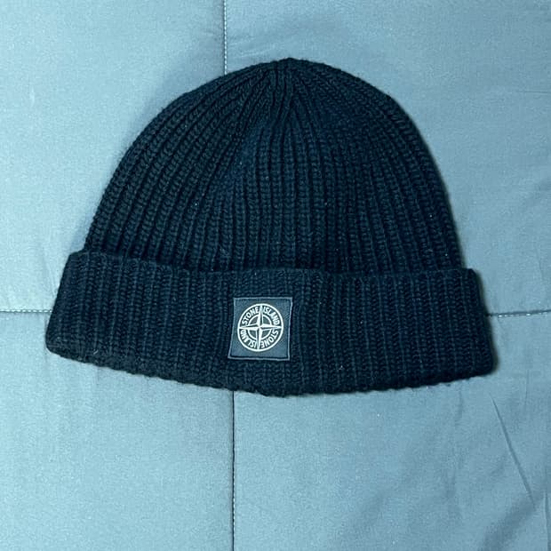 스톤아일랜드 비니