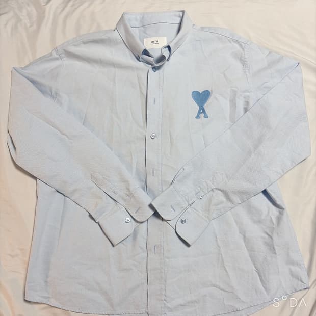 아미 빅로고 셔츠 스카이블루