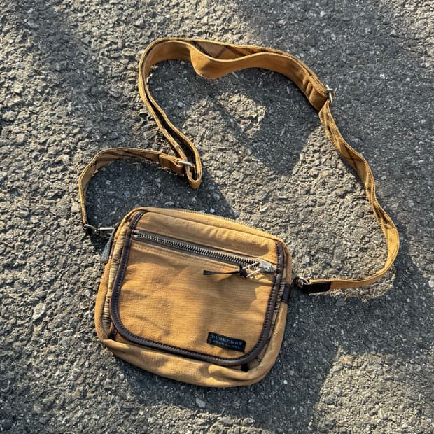 버버리 블루라벨 캔버스 크로스백 