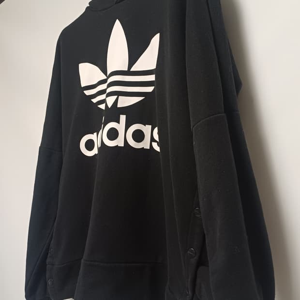 아디다스 블랙 후드티 트레포일 로고