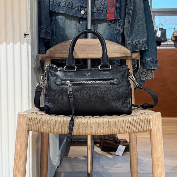 프라다 비텔로 피닉스 스몰 모터백